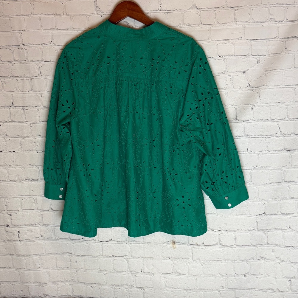 J. Jill Eyelet Button-Front Top XL Green - Picture 10 of 13